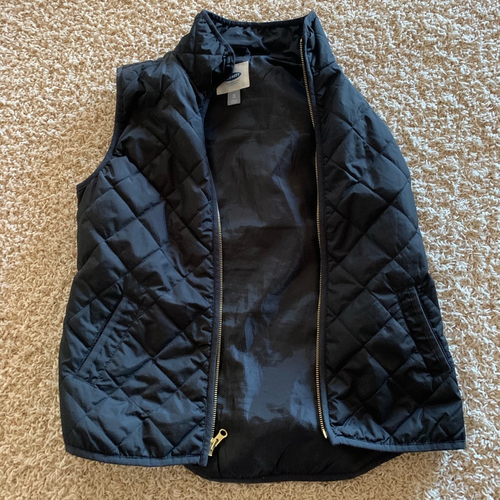 Vest - Picture 3 of 4